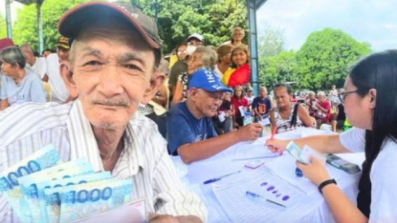 DSWD GRANTS P21 8 B SOCIAL PENSION TO 3 7M INDIGENT SENIOR CITIZENS