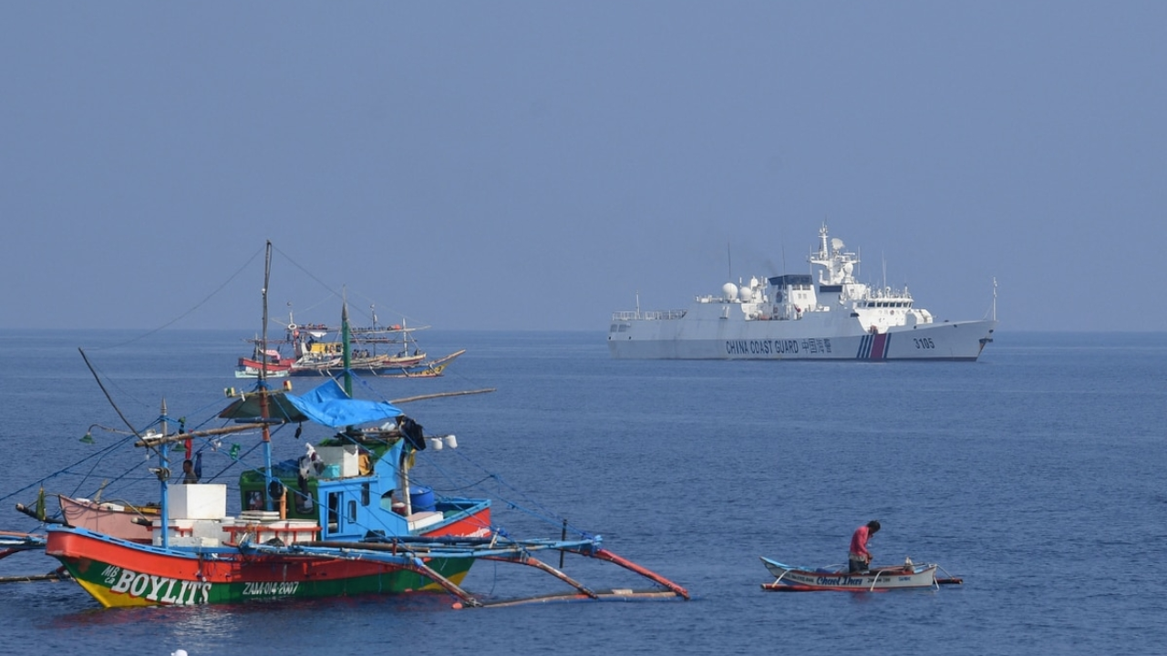 Ilocos Norte fisherfolks get modern fishing boat to boost